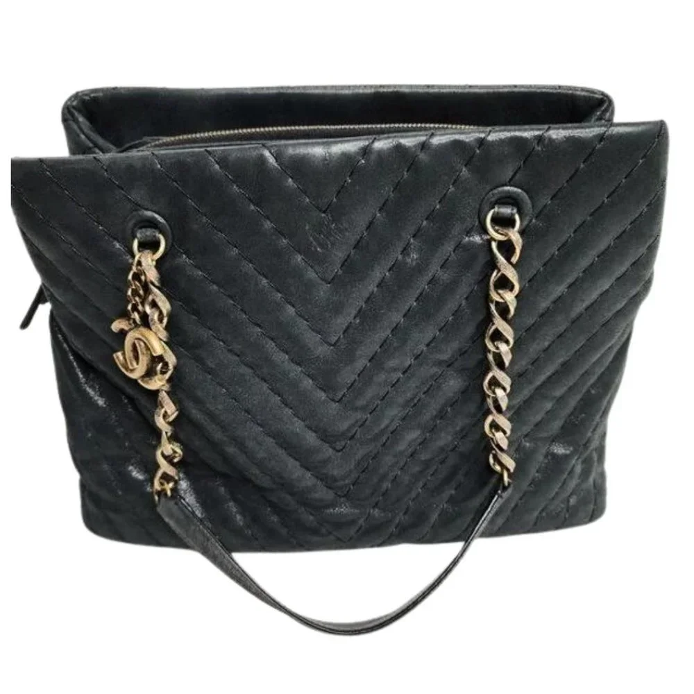 CHANEL Surpique CC Charm Tote Chevron Iridescent Calfskin Large Shoulder Bag